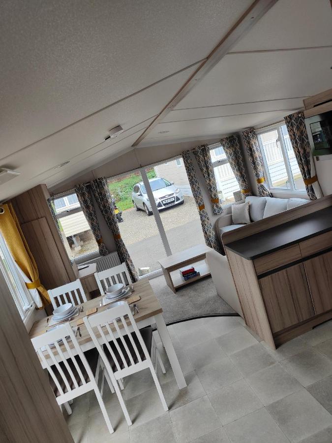 J6 Static Caravan, Fairway Holiday Park 샌다운 외부 사진
